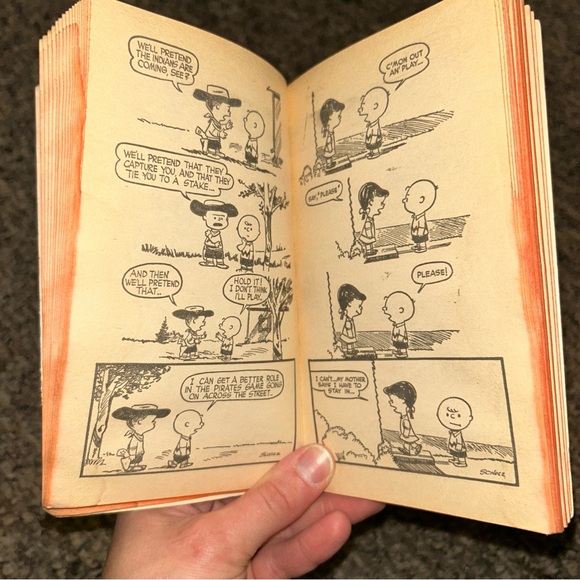 📚BOOK SALE 5 for $20📚 Hey Peanuts 1967 12th Printing Vintage Paperback Book - Picture 5 of 11
